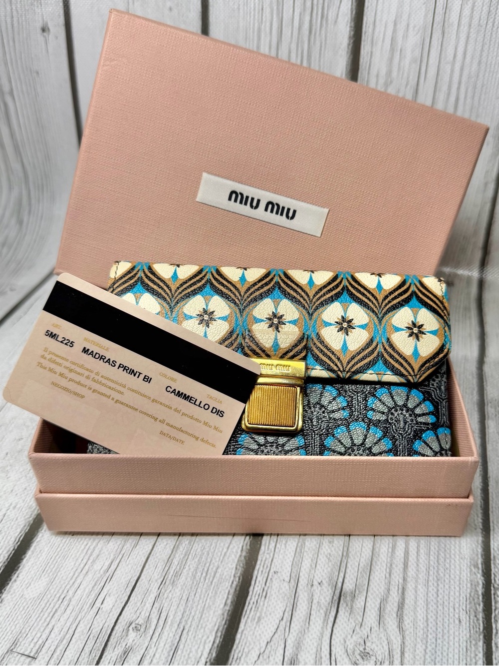 PRE LOVED Miu Miu Multicolored leather wallet
